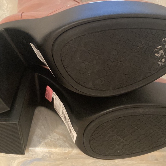 Levi-Tate Patent Platform Mid
Boots Plush/ Light Pink color - Picture 6 of 7